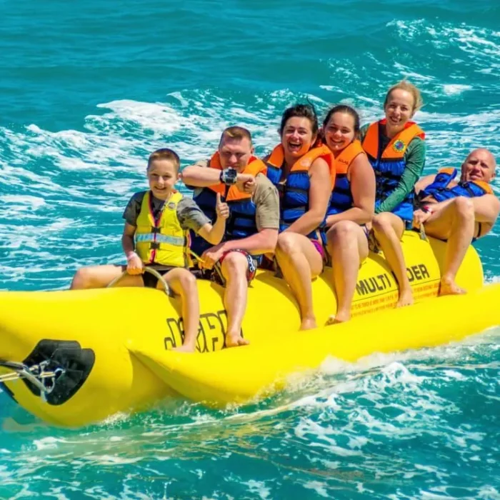 Banana_Boat_Ride_in_Mirissa_faac1fff25